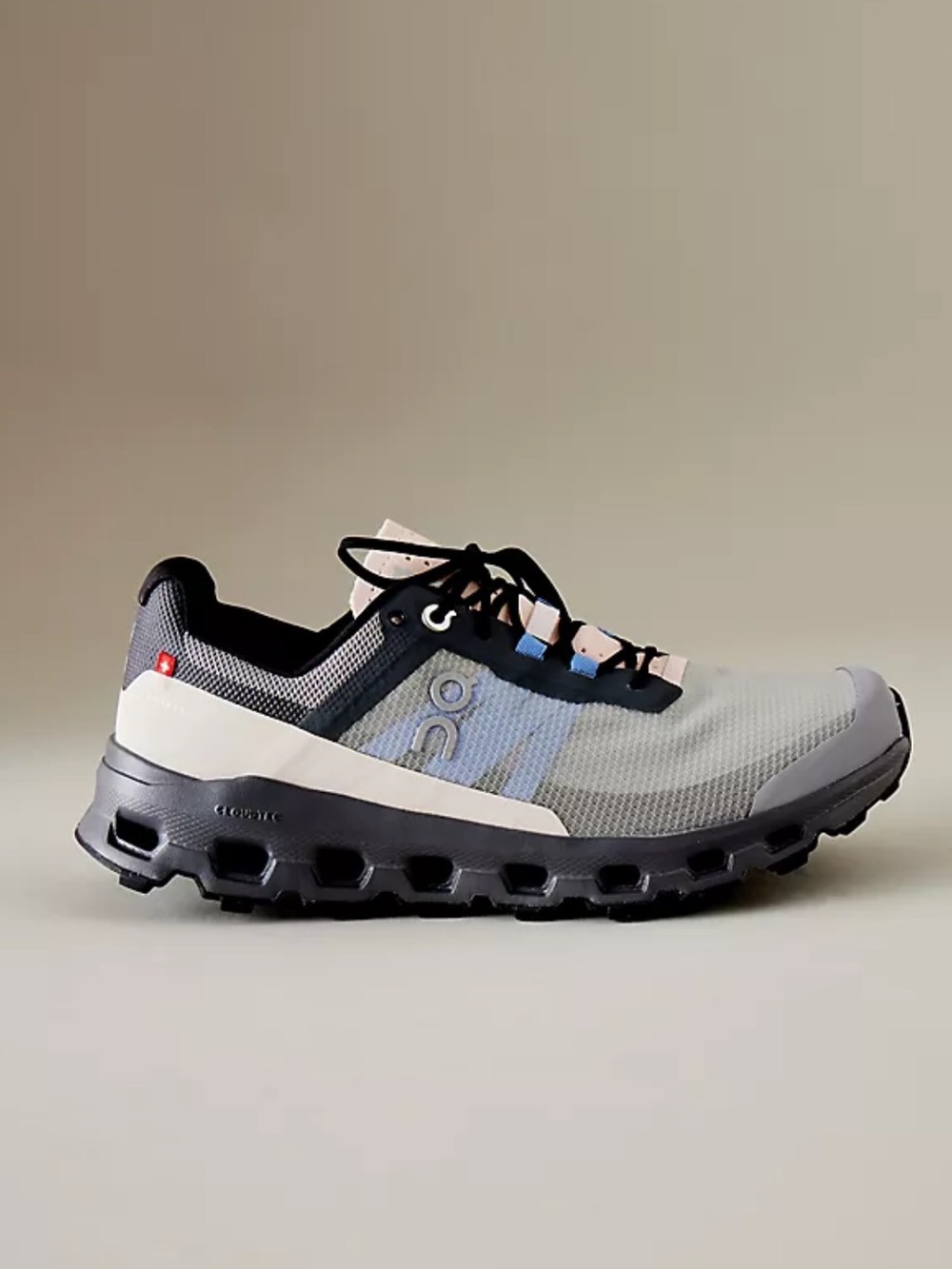 On cloudvista Women size 8.5 Trail Sneaker in Light Gray,